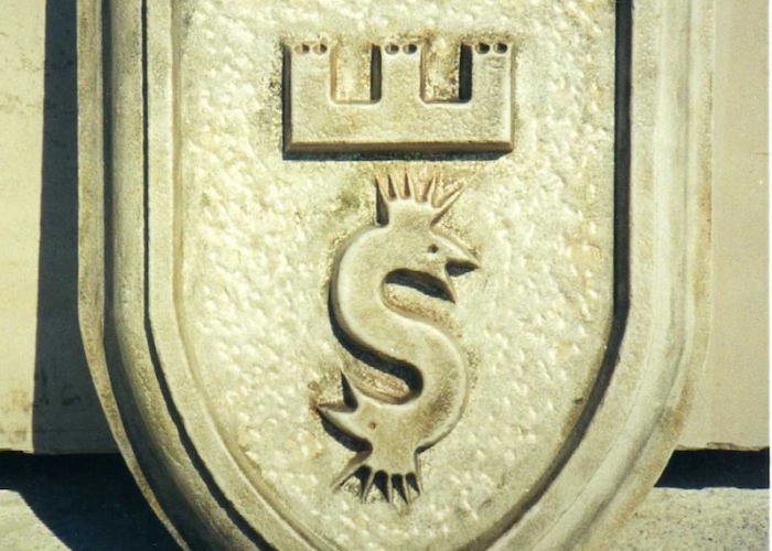 scudetto in pietra anticata